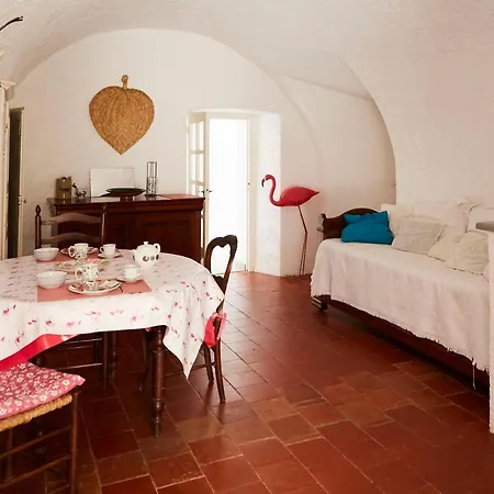 Voutee Au Village Lumio (Corsica)