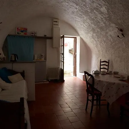 Voutee Au Village Panzió Lumio